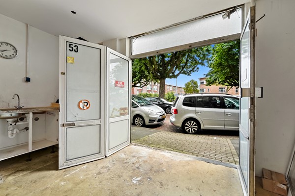 Medium property photo - Van Musschenbroekstraat 53, 2522 AJ Den Haag